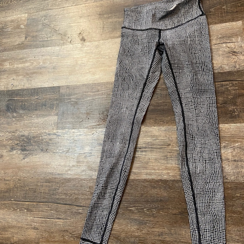Lululemon Wunder under nulux 25"
